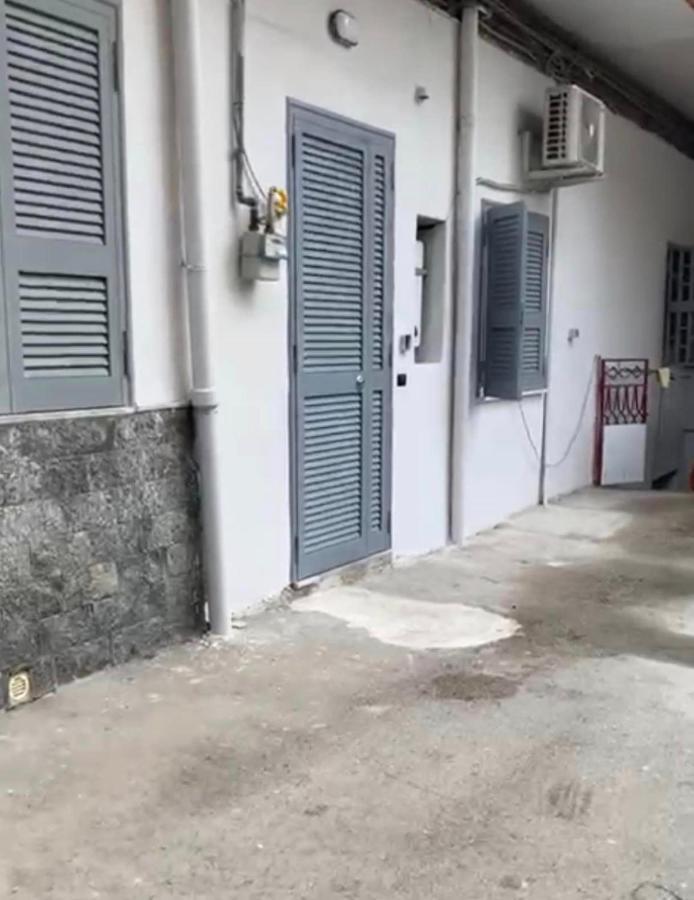 Miris Apartment Fast Comfortable Naples Airport Capodichino 25 Minutes Walk Self Check-In Exterior photo